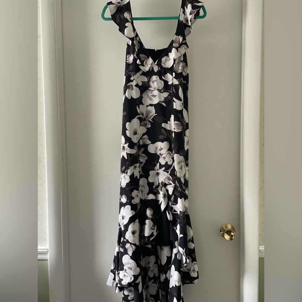 Express Black and White Pleated Maxi Dress Scoop Neck